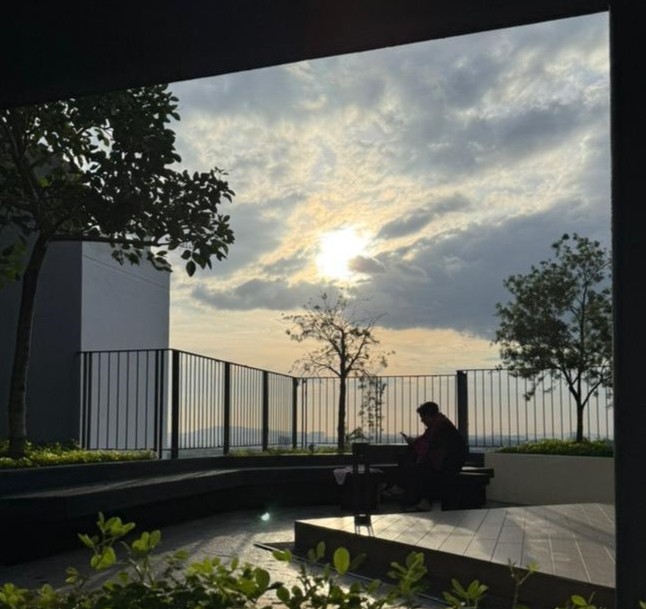 cut seat sunsetview rooftop 6 model